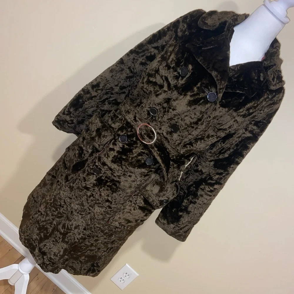 Luxurious Brown Faux Fur Coat - Picture 2 of 9